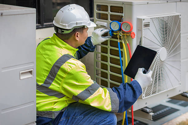 Professional Hvac technician working in Bloomsbury, NJ